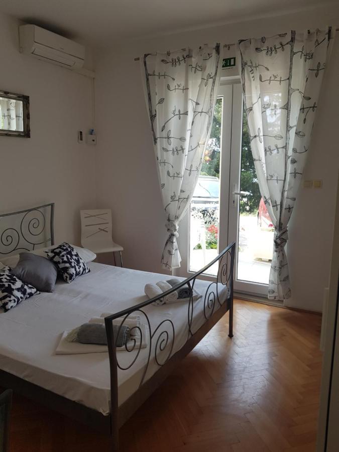 Apartments Joko Omis Exterior photo